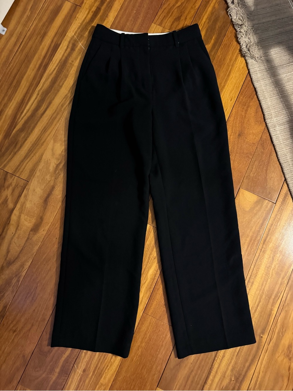 Aritzia Wilfred Free Effortless Pants • Black, Like New